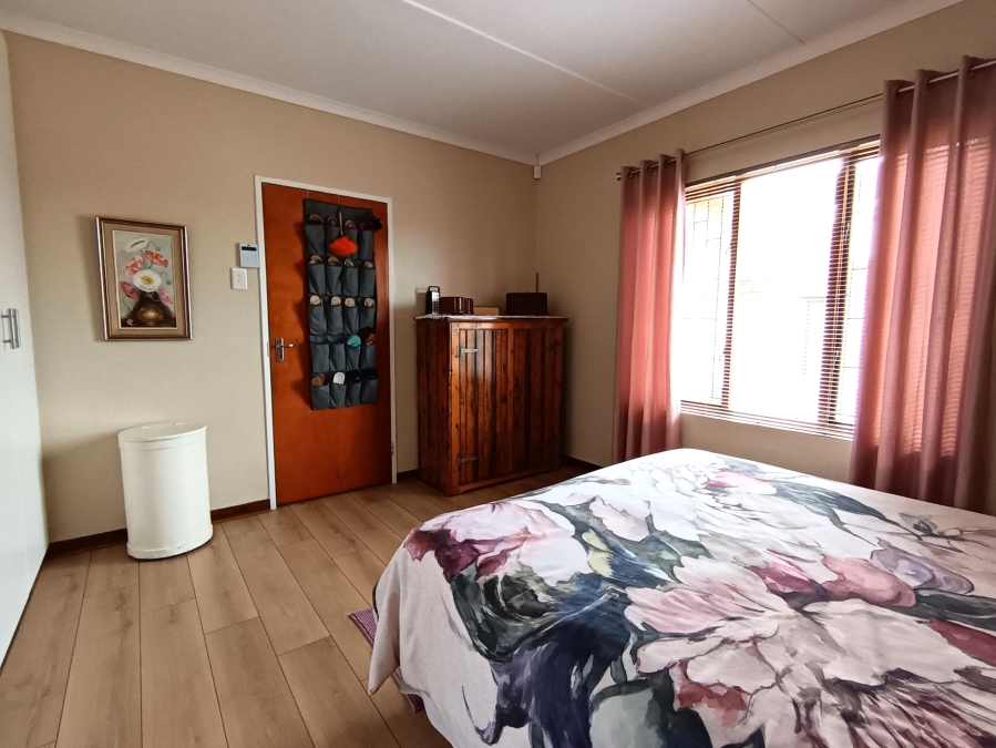 3 Bedroom Property for Sale in Jeffreys Bay Central Eastern Cape